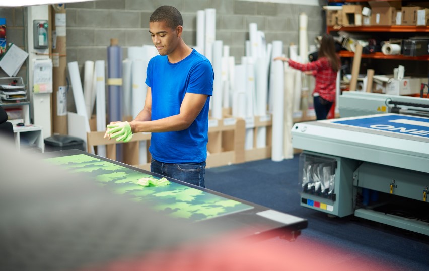 Top 10 Signage Companies in Dubai for Eye-Catching Branding