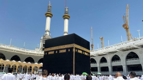 What Are the Travel Guidelines for UAE Residents Visiting Saudi Arabia for Umrah