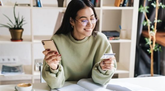 Why Choosing the Right Cashback Credit Card in UAE Matters