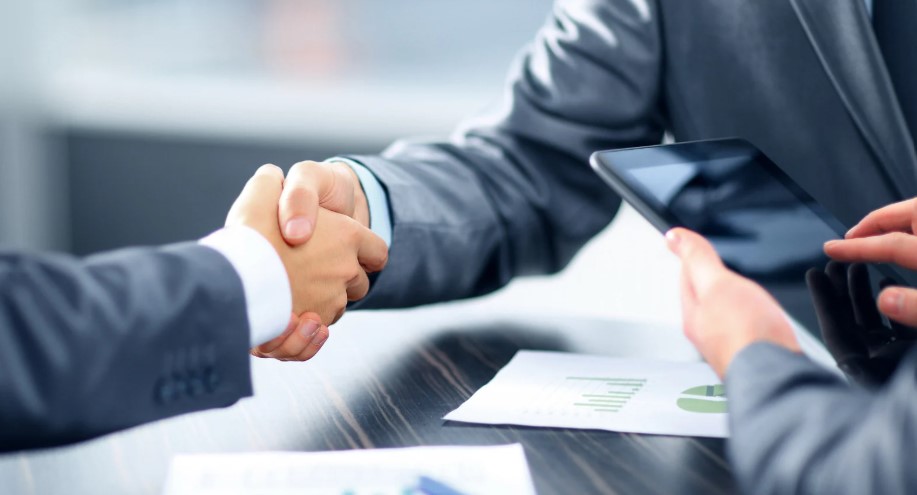 financial companies in uae